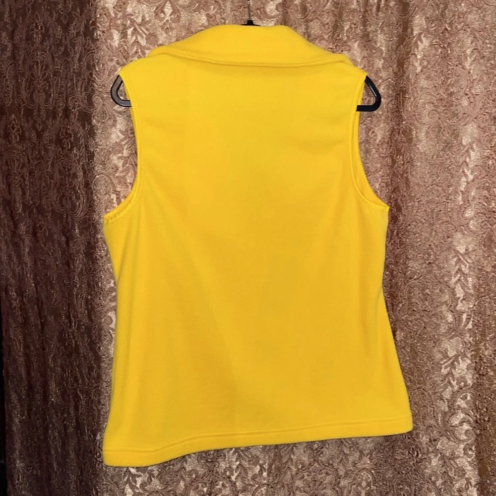 NWOT CHAPS SPORT Yellow Fleece Vest. Size Large. - Picture 3 of 6
